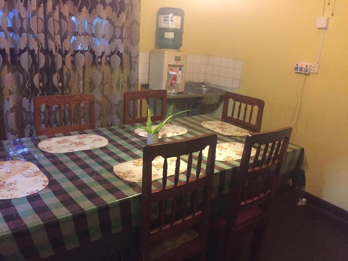 Olivia Homestay Anuradhapura Esterno foto
