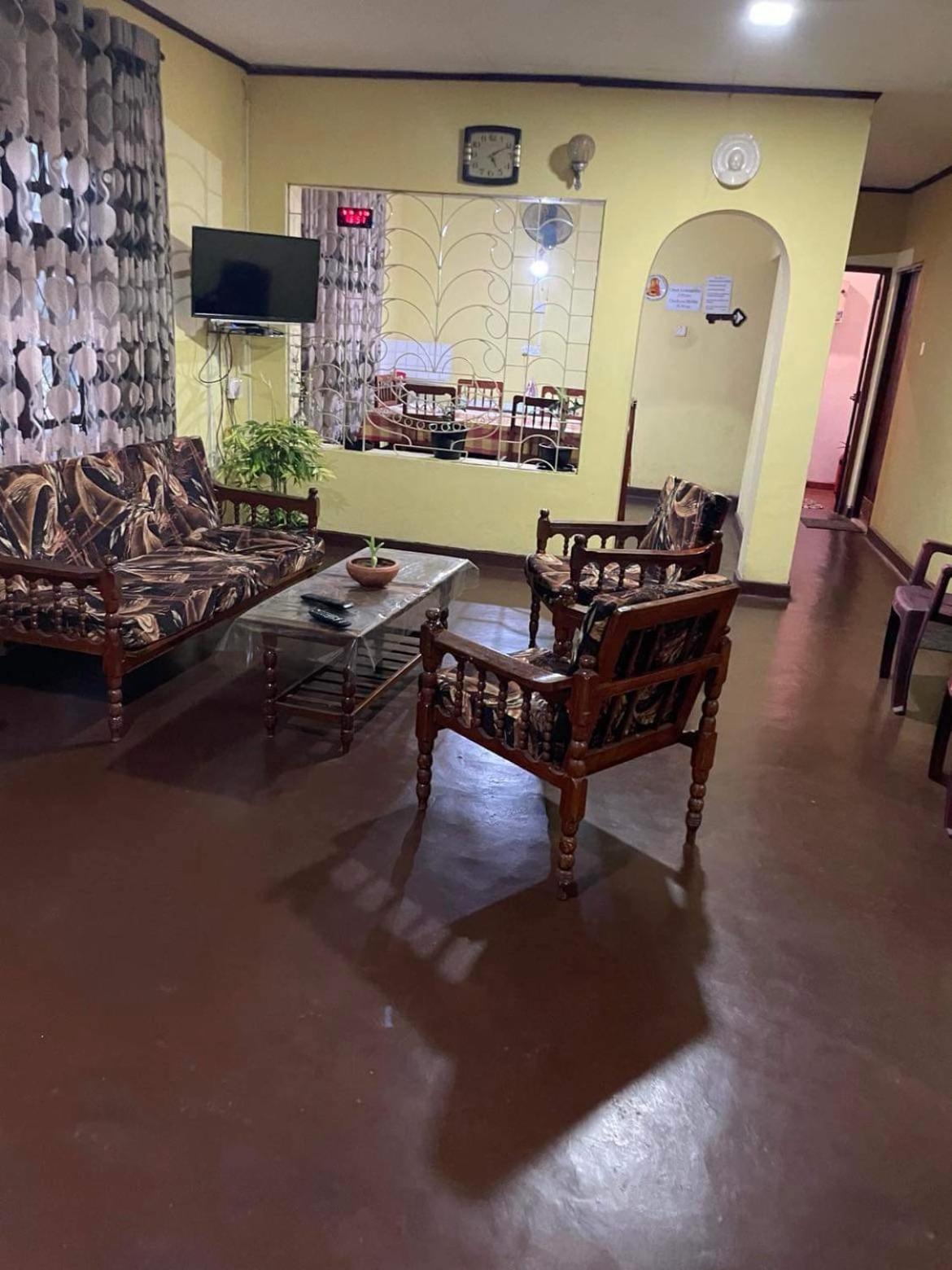 Olivia Homestay Anuradhapura Esterno foto