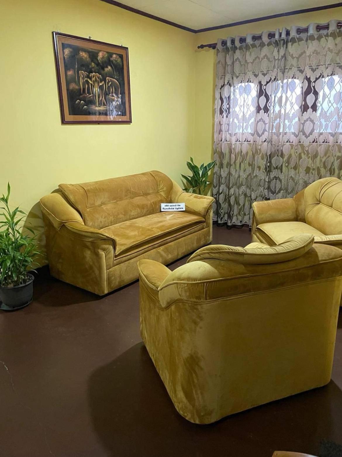 Olivia Homestay Anuradhapura Esterno foto