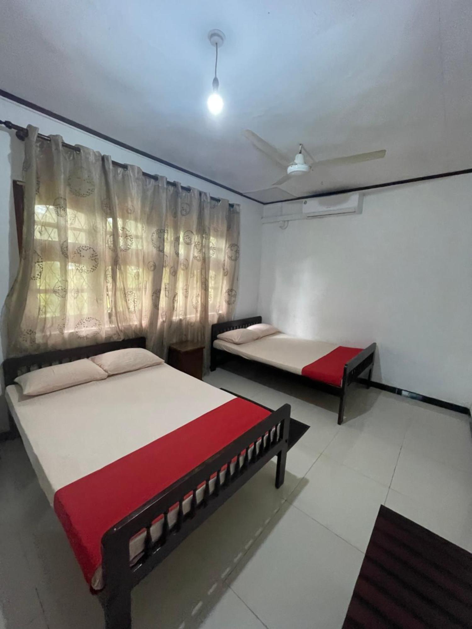 Olivia Homestay Anuradhapura Esterno foto