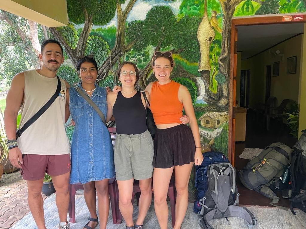 Olivia Homestay Anuradhapura Esterno foto