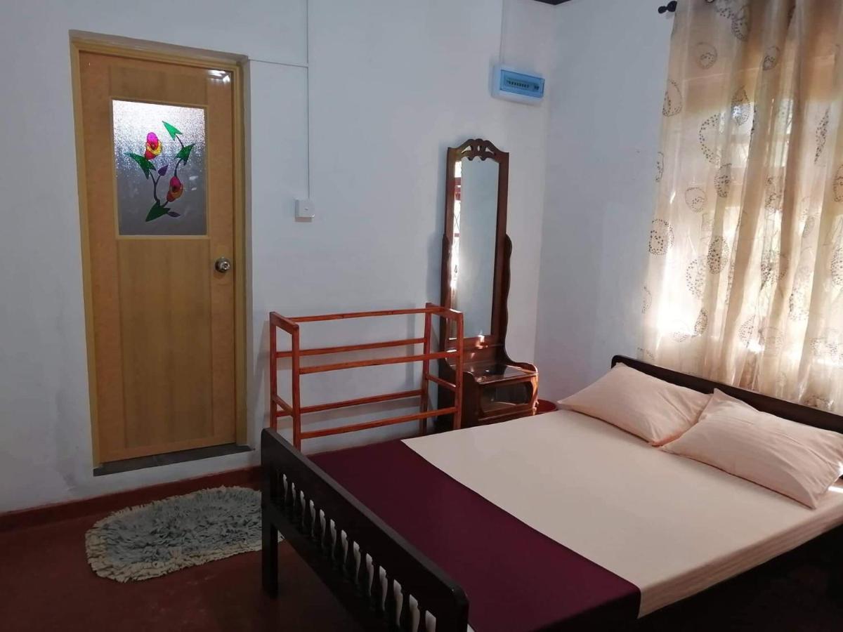 Olivia Homestay Anuradhapura Esterno foto